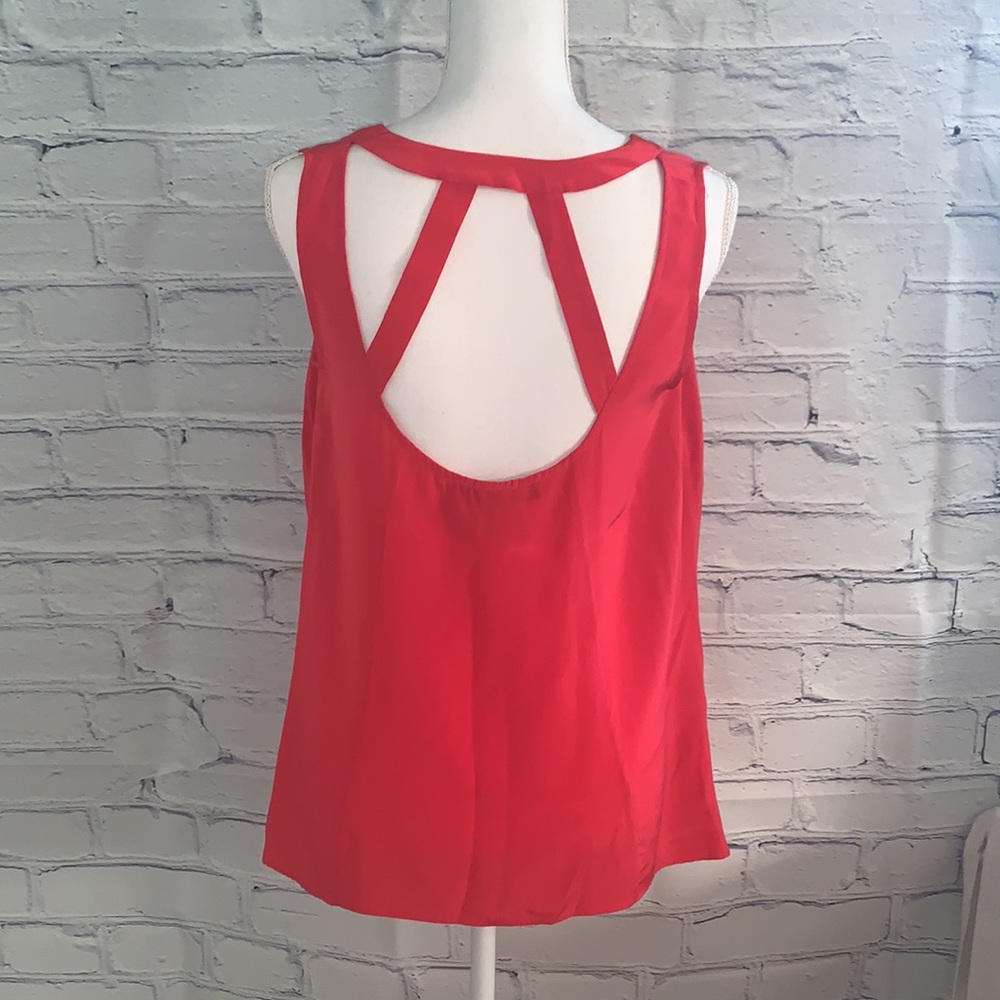 💞BCBG MaxAzria 100% Silk top. Size S. - Picture 3 of 10